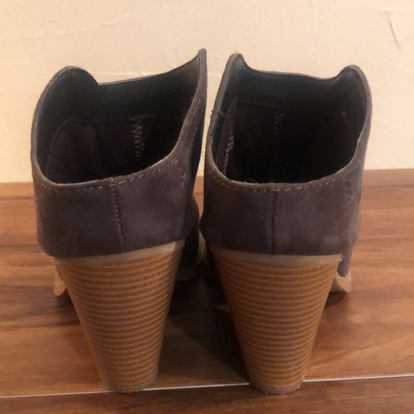 DV Booties. Size 8 - Picture 3 of 6